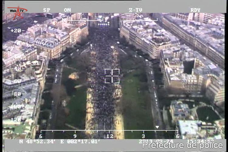 A 15h 34mn 52 sec (c) Préfecture de police de Paris le 24 mars 2013