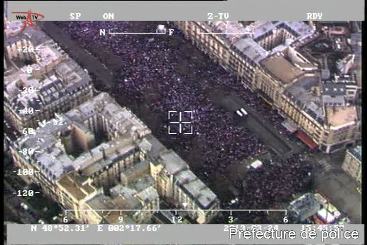 A 15h 45mn 57 sec (c) Préfecture de police de Paris le 24 mars 2013