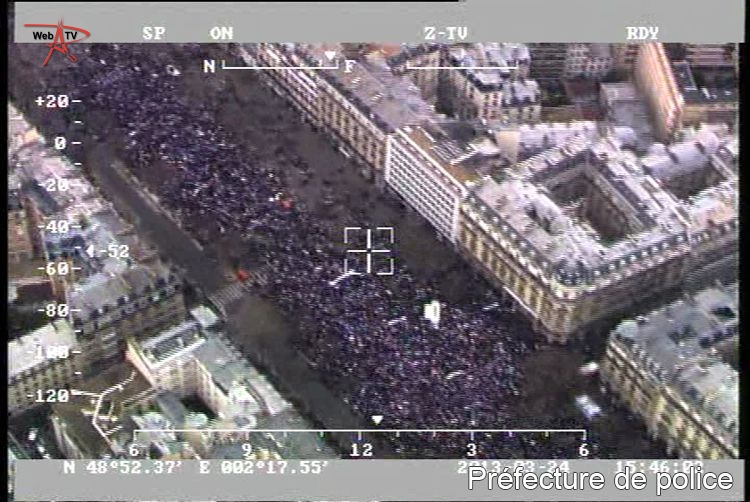 A 15h 45mn 02 sec (c) Préfecture de police de Paris le 24 mars 2013
