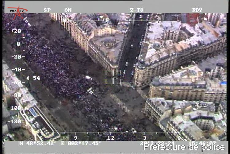A 15h 46mn 07 sec (c) Préfecture de police de Paris le 24 mars 2013