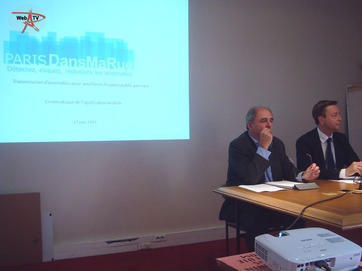 Philippe Ducloux et Jean-Louis Missika expliquent l'appli mobile 