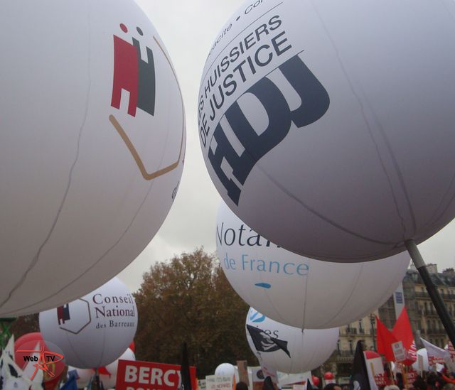 Manifestation des professions réglementées contre la Loi Macron 